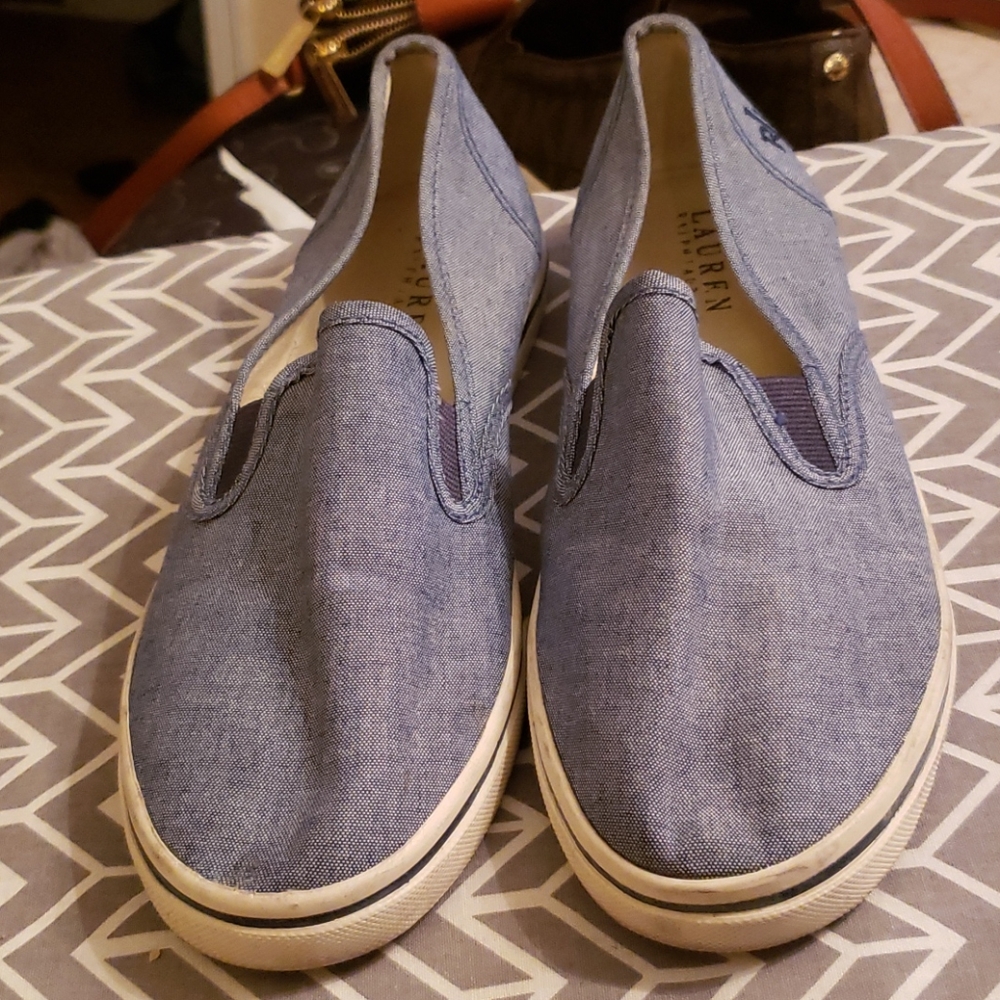 Canvas shoe